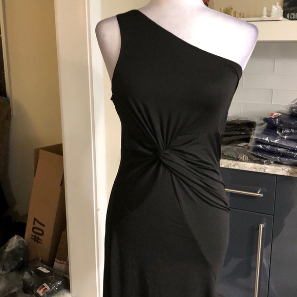 GO-TO black dress - Picture 3 of 8